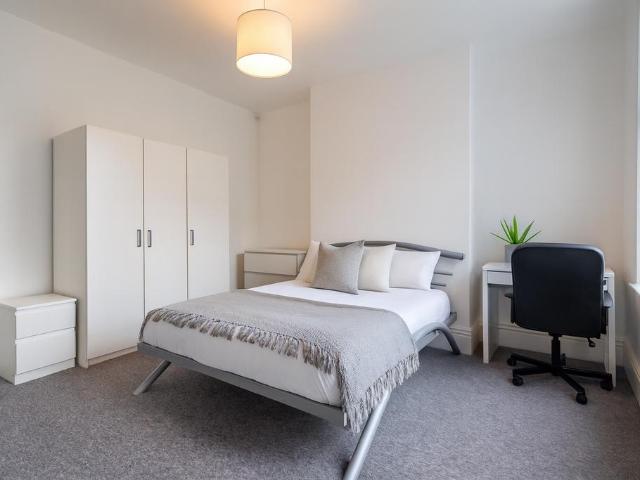 4 bedroom house to rent
