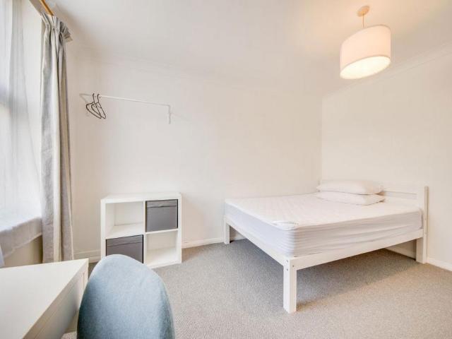 4 bedroom house to rent