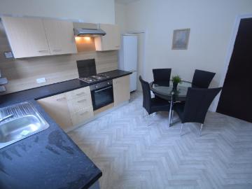 4 bedroom house to rent