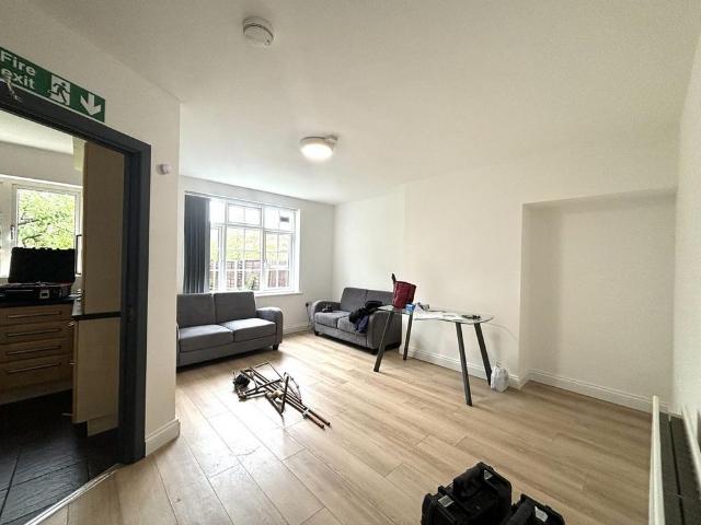 4 bedroom house to rent