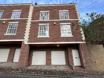 4 bedroom house to rent