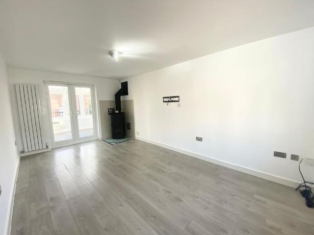 4 bedroom house to rent