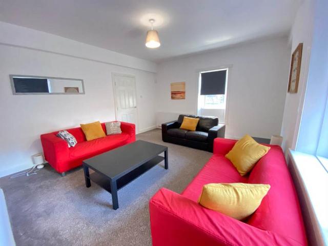 4 bedroom house to rent