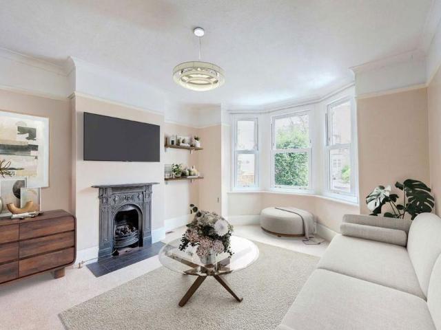4 bedroom house to rent