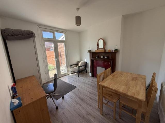 4 bedroom house to rent