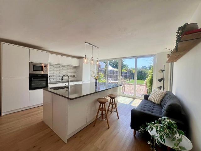 4 bedroom house to rent