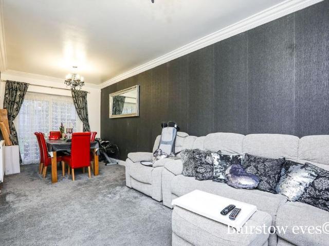 4 bedroom house to rent