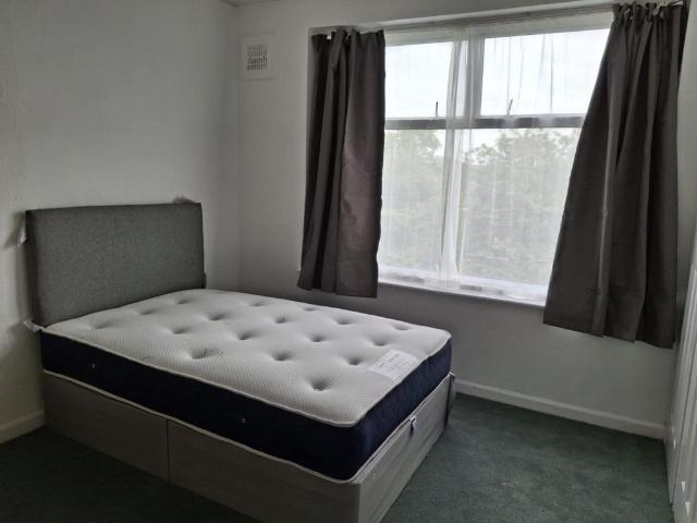 4 bedroom house to rent