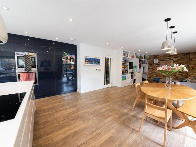 4 bedroom house to rent