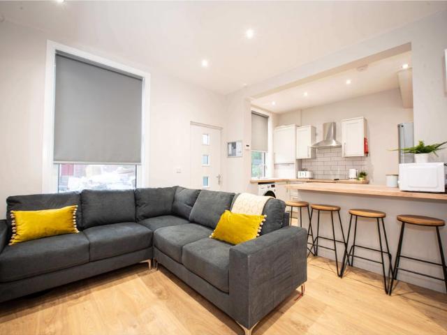 4 bedroom house to rent