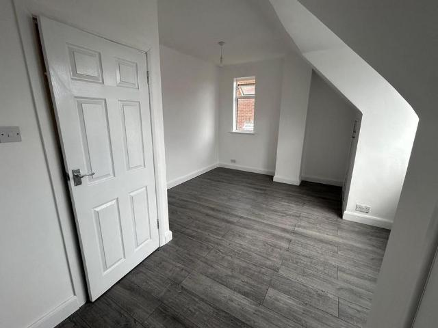 4 bedroom house to rent
