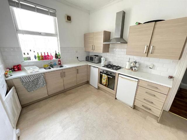 4 bedroom house to rent