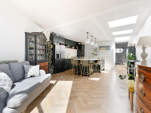 4 bedroom house to rent