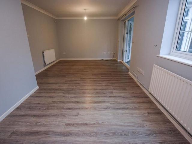 4 bedroom house to rent