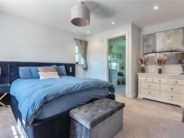 4 bedroom house to rent