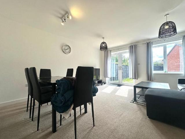 4 bedroom house to rent