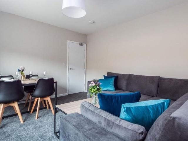 4 bedroom house to rent