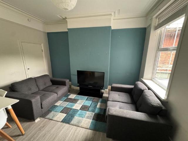 4 bedroom house to rent