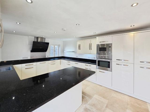 4 bedroom House To Rent