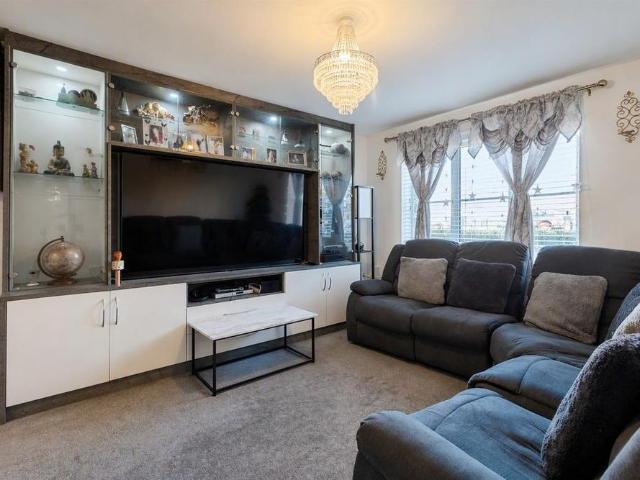 4 bedroom house to rent