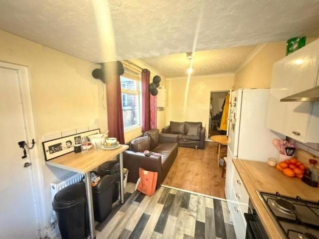 4 bedroom house to rent