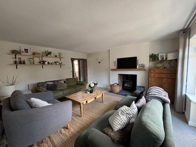 4 bedroom house to rent