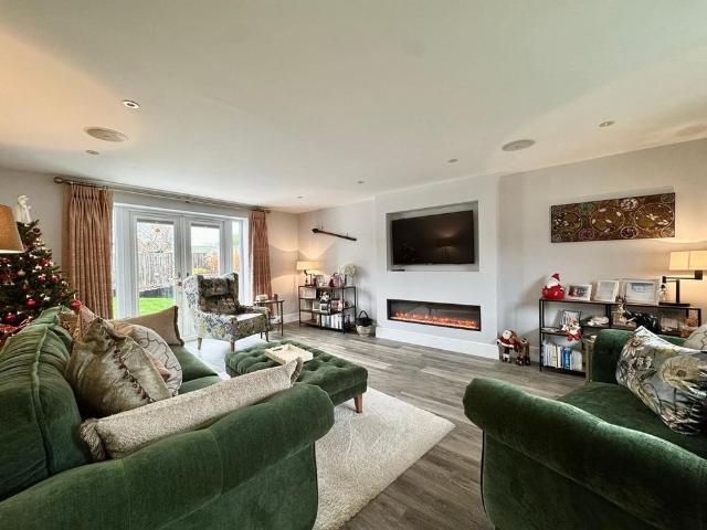 4 bedroom house to rent