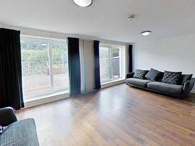 4 bedroom house to rent