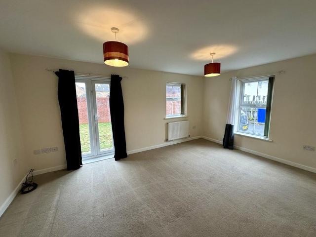 4 bedroom house to rent