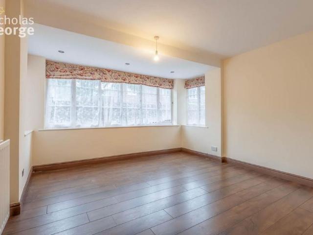 4 bedroom house to rent