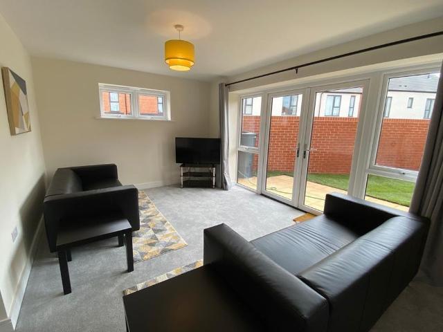 4 bedroom house to rent