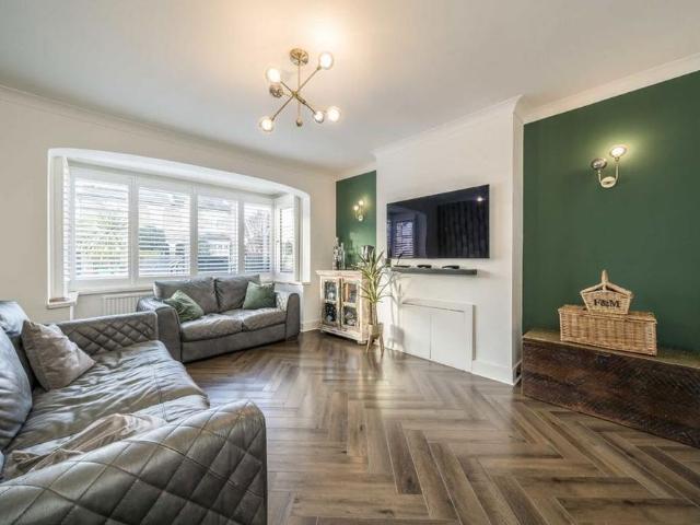 4 bedroom house to rent