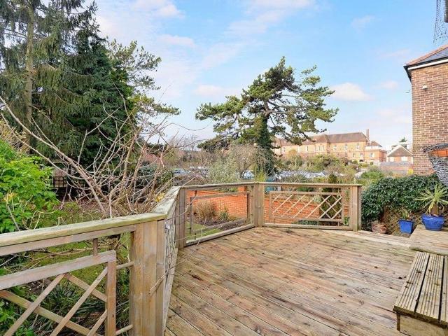 4 bedroom house to rent