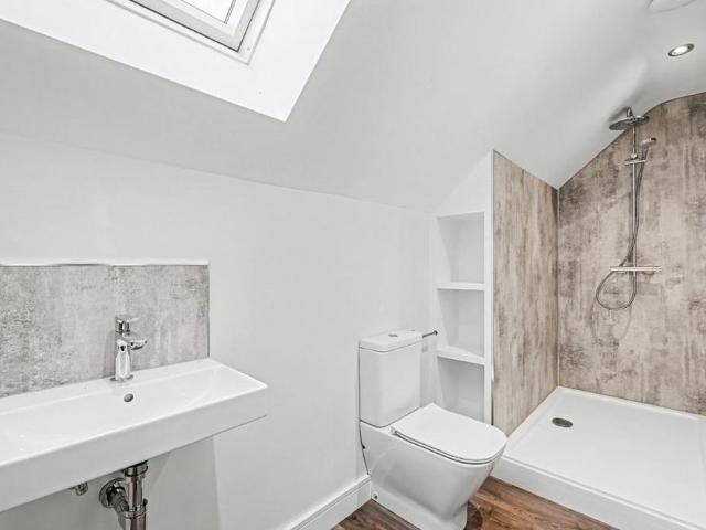 4 bedroom townhouse to rent