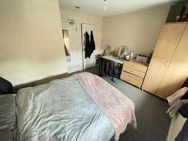 4 bedroom house to rent