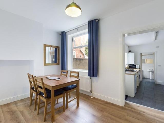 4 bedroom house to rent