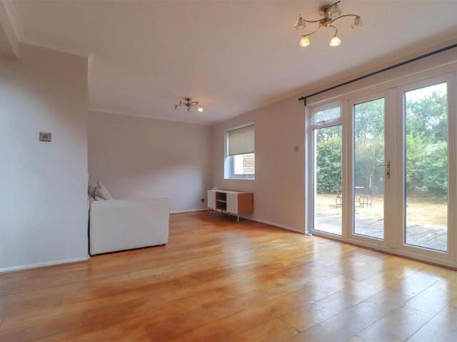 4 bedroom house to rent