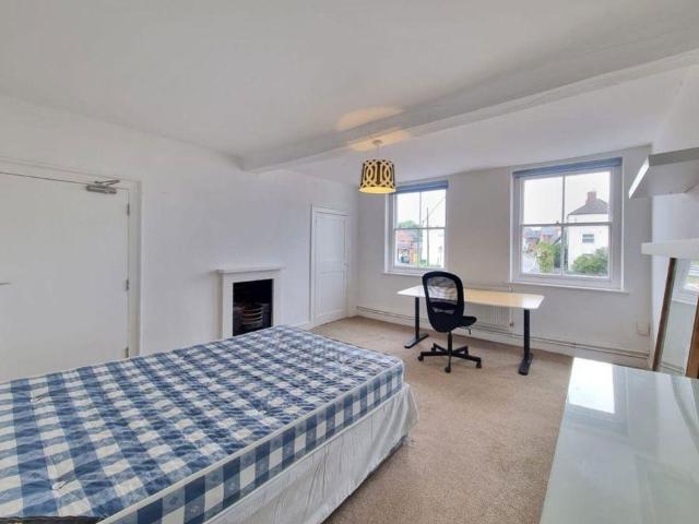 4 bedroom house to rent