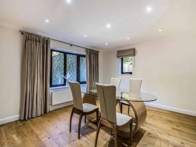 4 bedroom house to rent