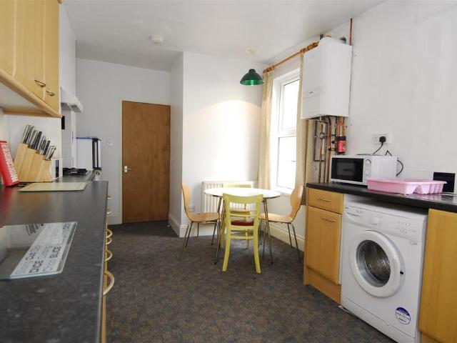 4 bedroom house to rent