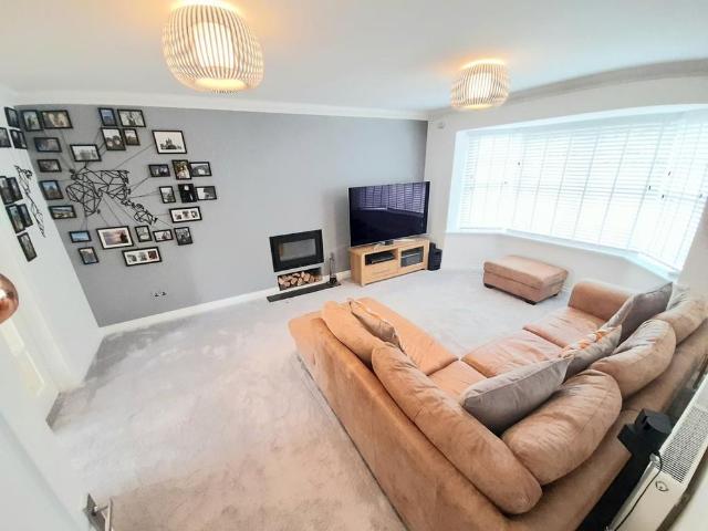 4 bedroom house to rent