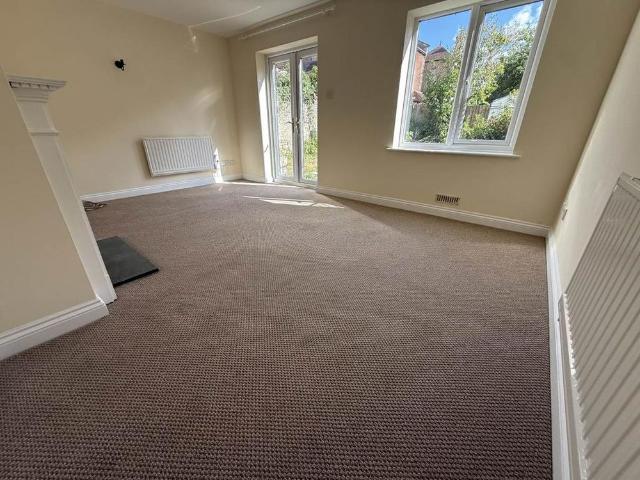 4 bedroom house to rent