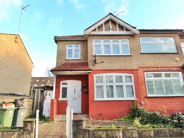 4 bedroom house to rent