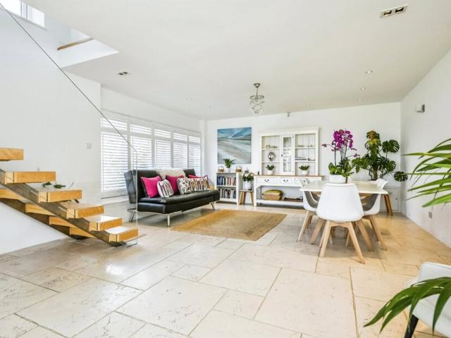 4 bedroom house to rent