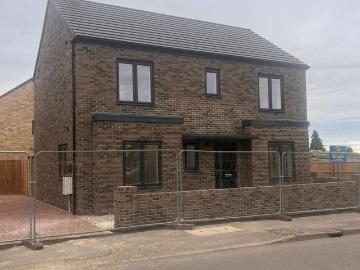 4 bedroom house to rent