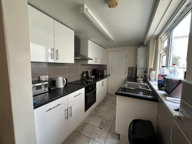4 bedroom house to rent