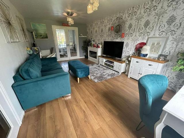 4 bedroom house to rent