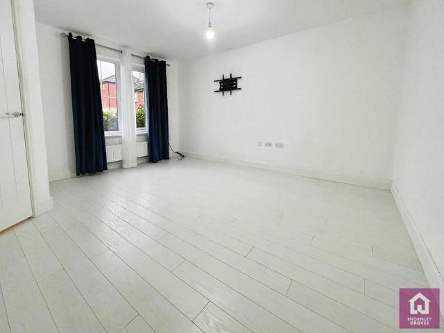 4 bedroom townhouse to rent