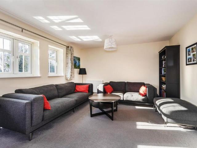 4 bedroom house to rent