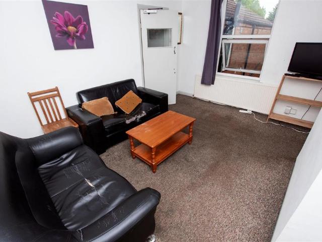 4 bedroom house to rent